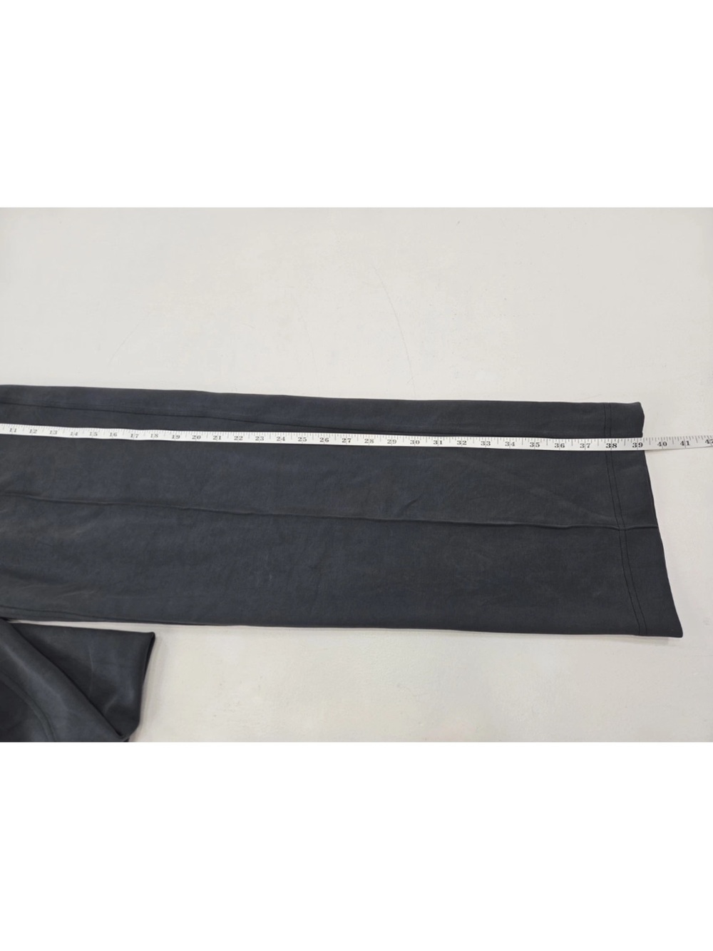 Lululemon Softstreme Pintuck Mid-Rise Pant In Black Size S Womens - Picture 11 of 12